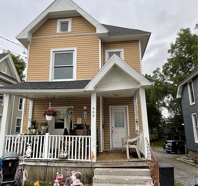 1st image of 609 State St #2