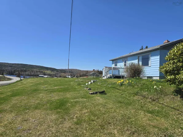 9273 Highway 16, Cooks Cove, NS B0H 1N0