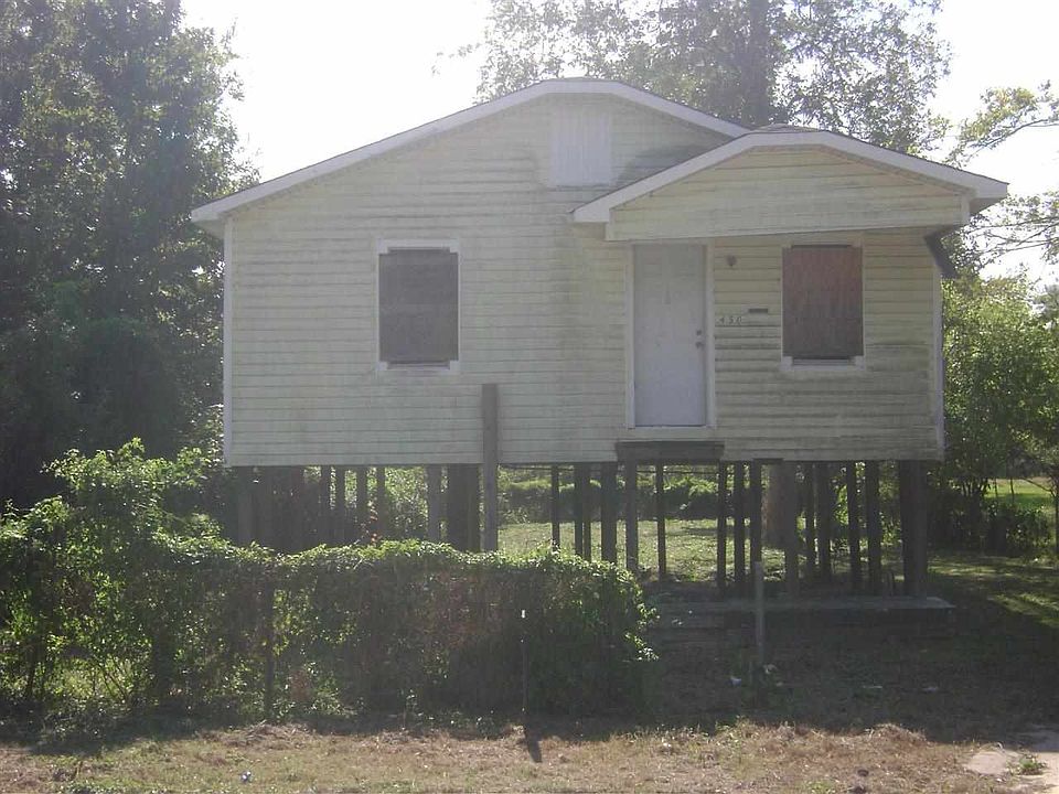 1st image of 430 Manning St