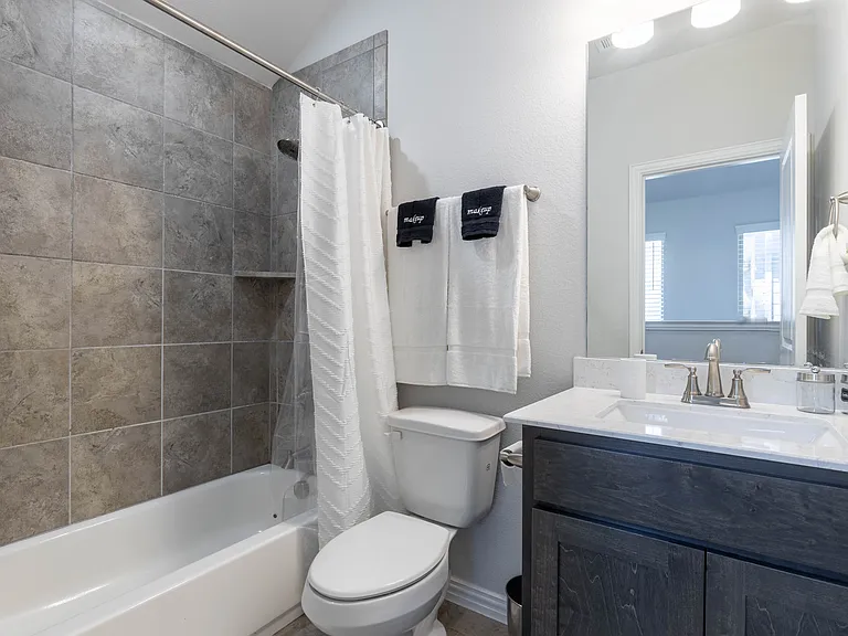 6704 Farsight Dr — Photo 35