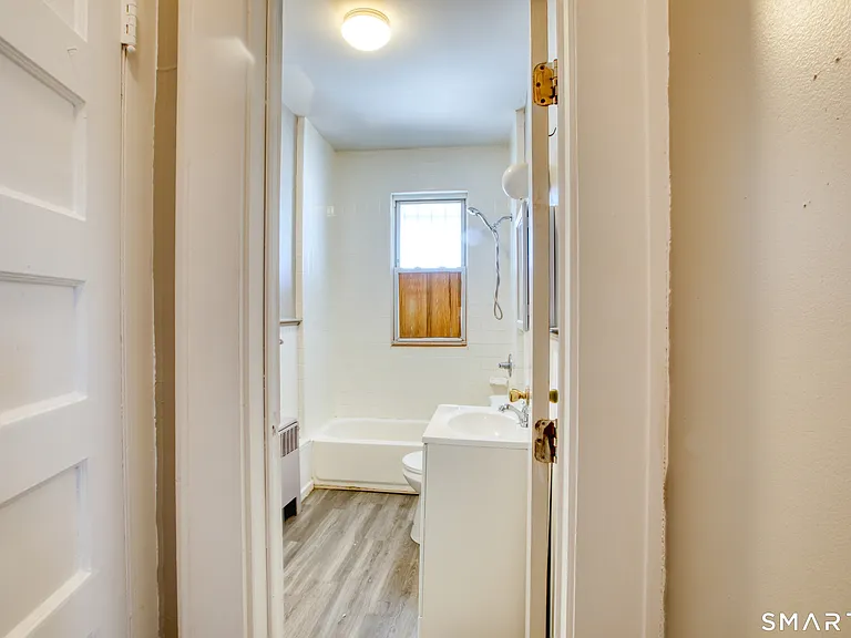 2716 Fairfield Ave #3AF — Photo 11