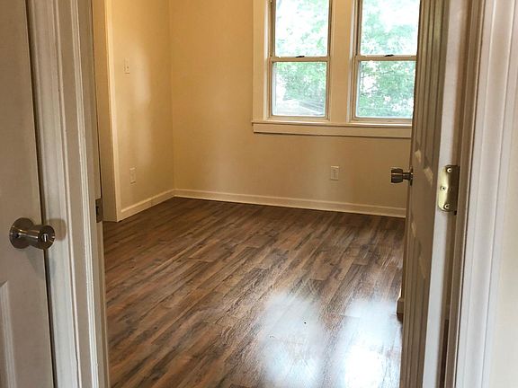 Second upstairs bedroom