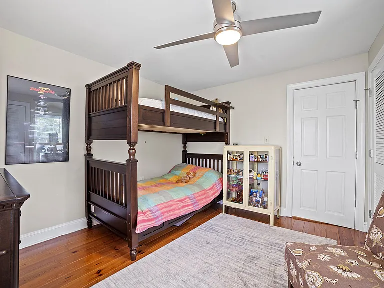 705 Dranesville Rd — Photo 17
