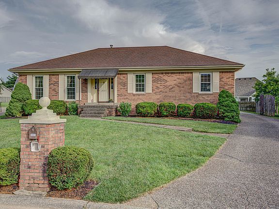 4th image of 3007 Velden Dr