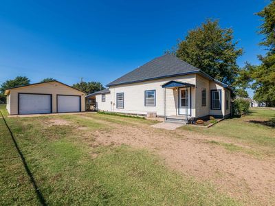 314 N 6th St, Conway Springs, KS, 67031