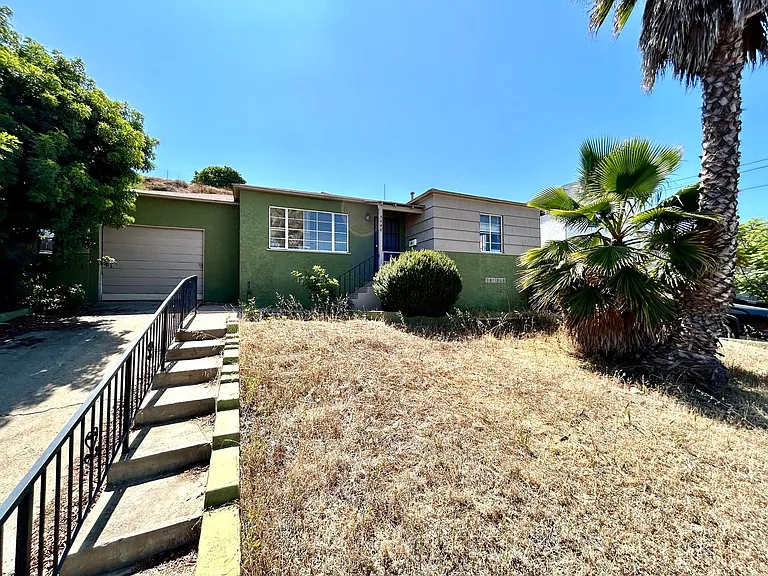 5440 McGann Dr — Photo 10