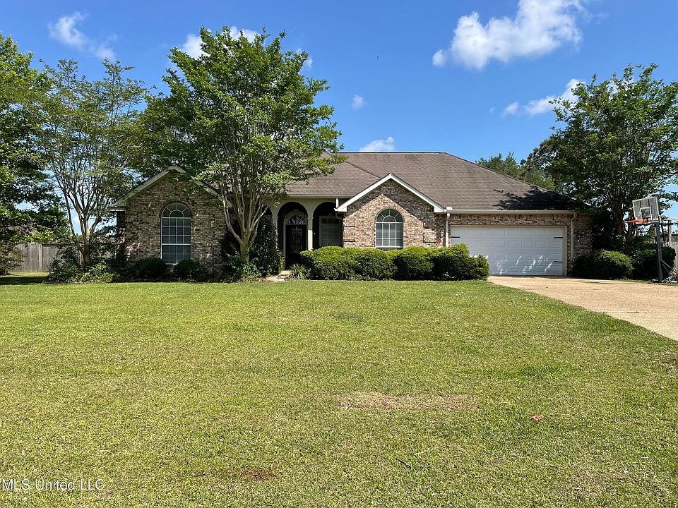 1st image of 18158 E Robinwood Dr