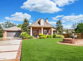 1002 Basin Stone Dr, Breaux Bridge, LA 70517