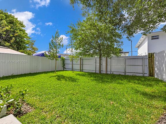 3rd image of 2778 NW 44th St