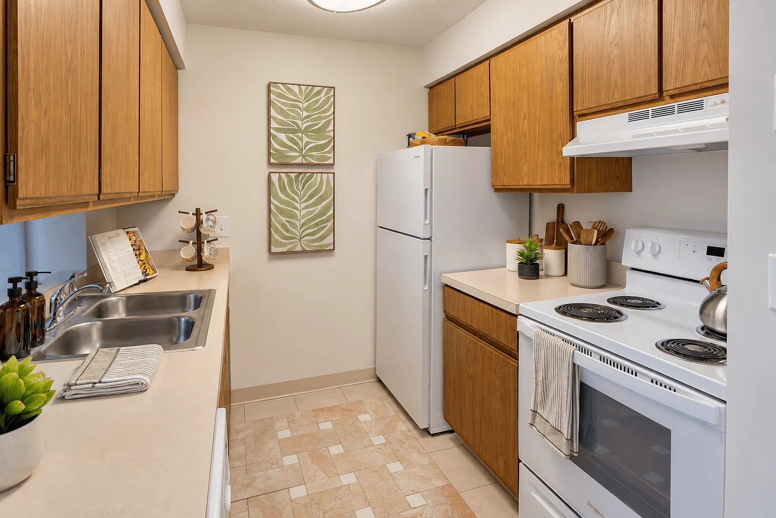 Merriman Valley Apartments & Townhomes — Photo 3