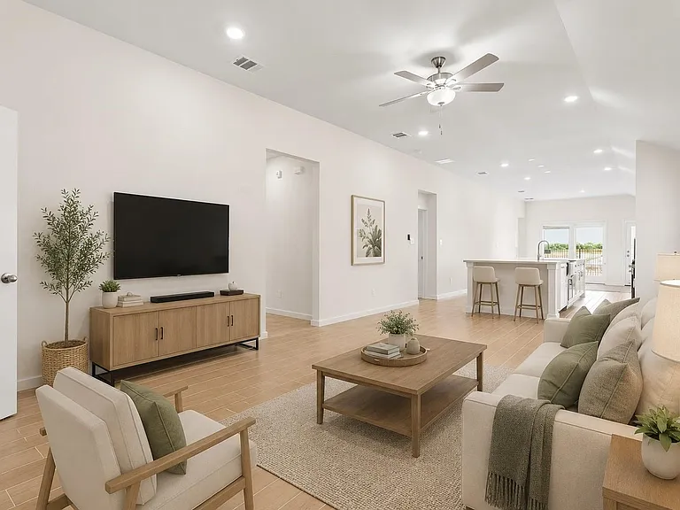 6643 Escondido Dr — Photo 4