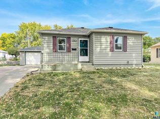 3020 E Claudette Dr, Sioux Falls, SD 57103
