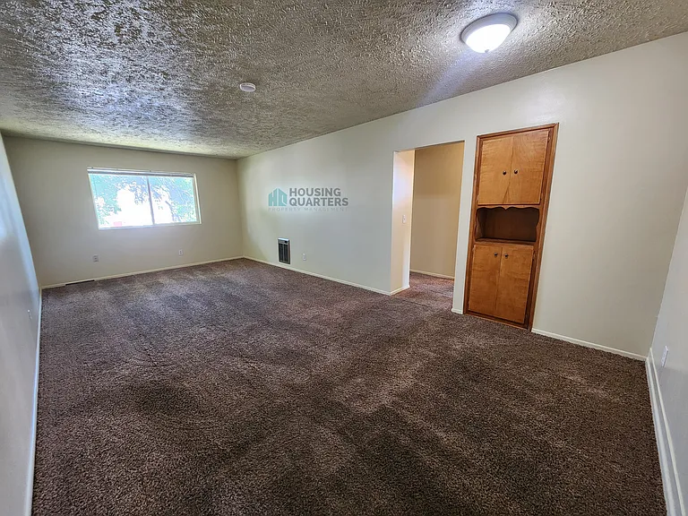 5222 N Regal St #F — Photo 4
