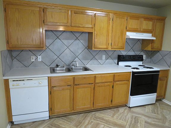 4th image of 4608 Bowles Dr APT C