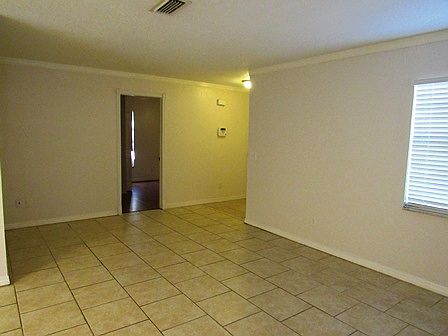 3rd image of 629 Benedict Way