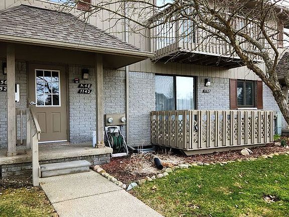 2nd image of 1138 Hillcrest Dr