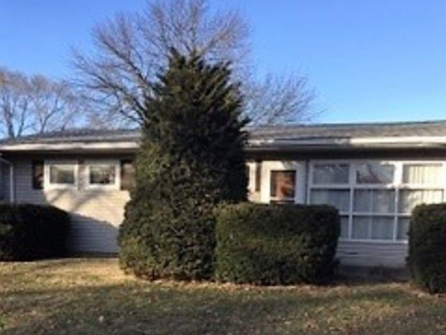 1st image of 330 Mormon St