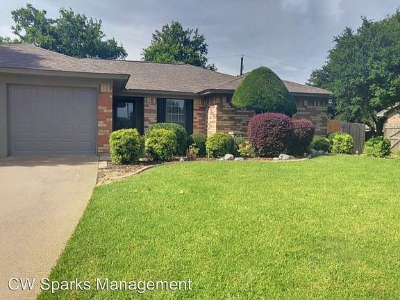 3rd image of 7457 Timberhill Dr