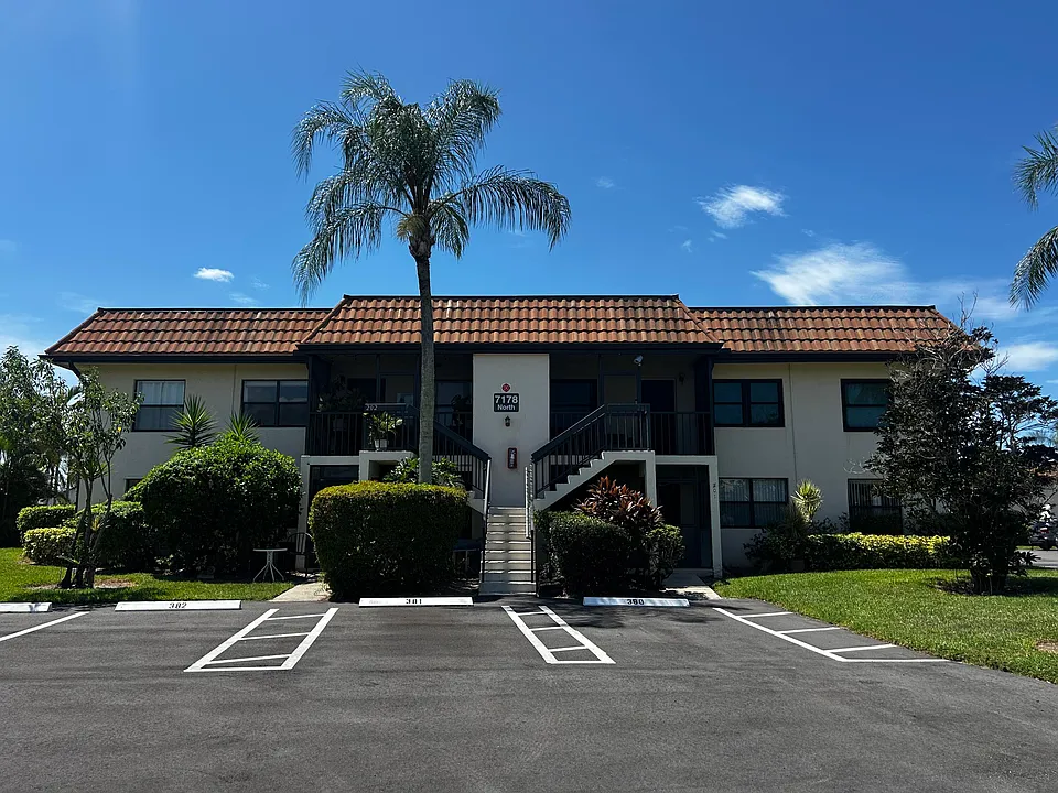 7178 Golf Colony Ct #101