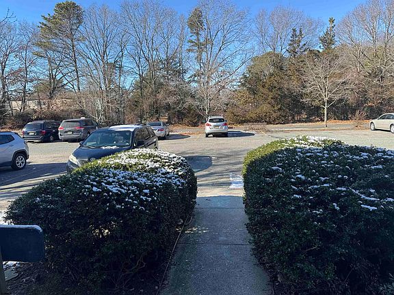 5th image of 2 Oyster Bay Rd APT K