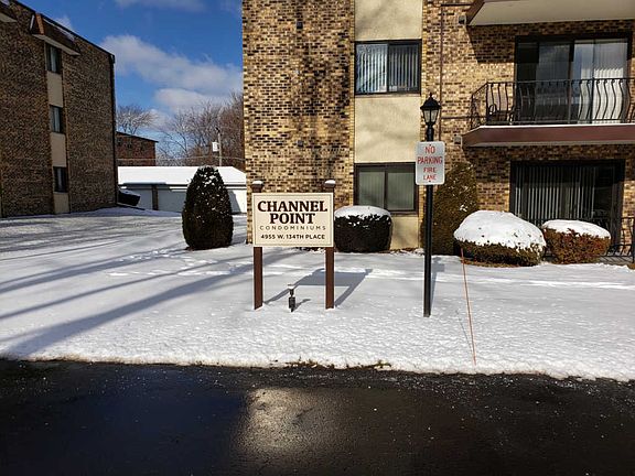 3rd image of 4955 W 134th Pl #2A