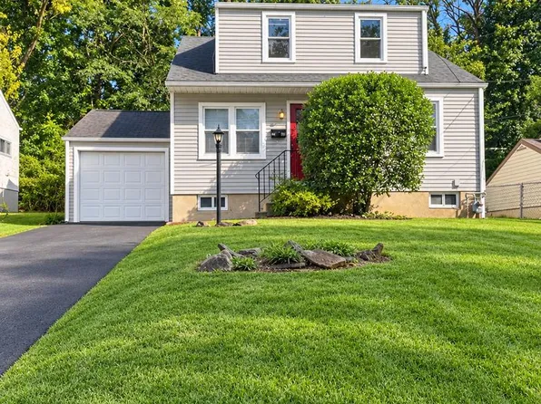 1008 E Southampton Ave, Wyndmoor, PA 19038