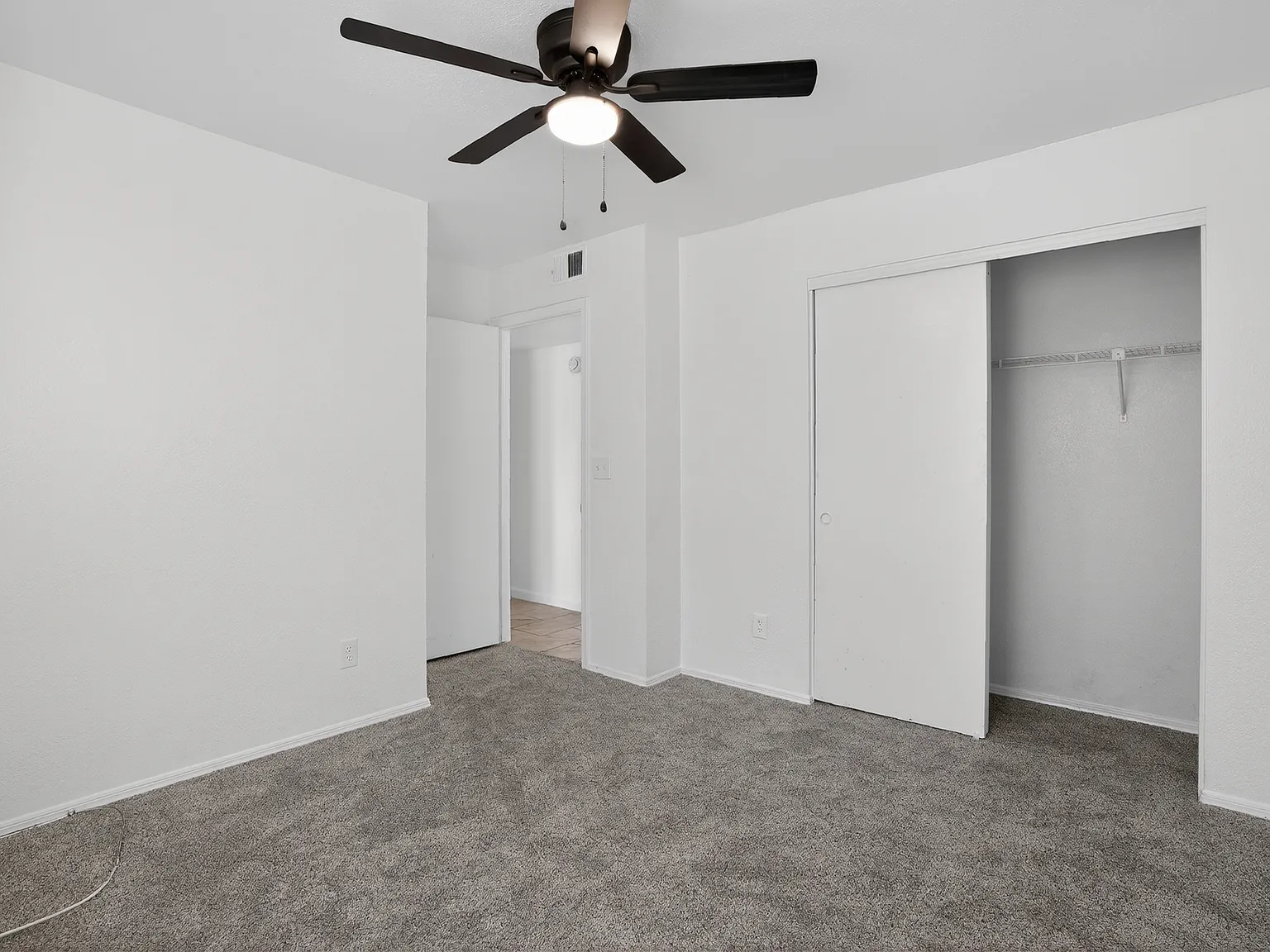 3 bed, 1216 sqft, $1,750 — Photo 4