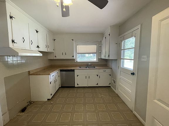 5th image of 405 Winesap Rd
