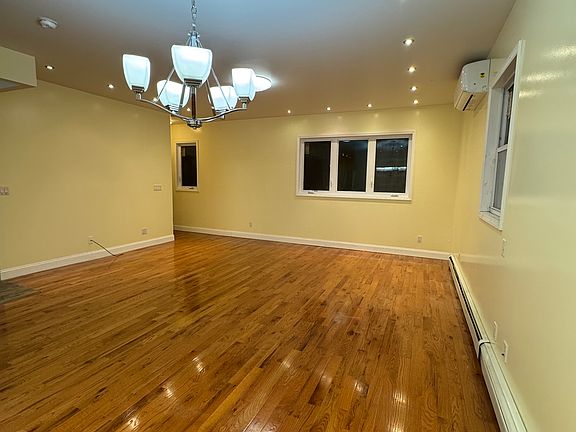 3rd image of 422 Hanover Ave #2R