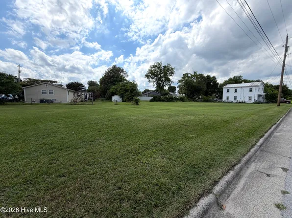 201 Liberty Street, New Bern, NC 28562