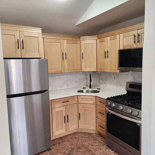 1030 E 58th St #2 Photo 1