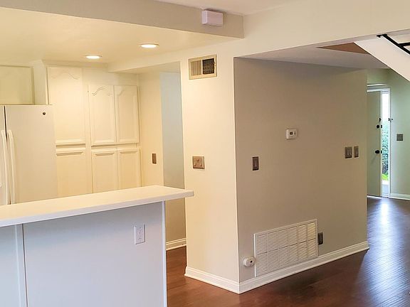 4th image of 259 Green Lea Pl #0