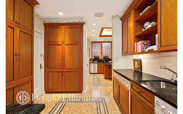 Sold by Douglas Elliman | media 19