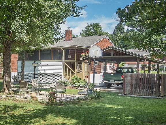 4th image of 813 Hugh Ave