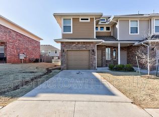 784 SW 13th St, Moore, OK 73160