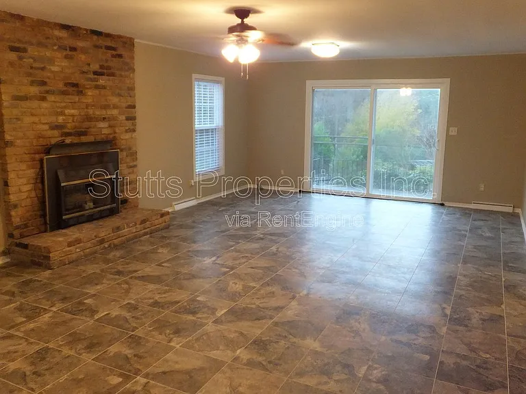 1918 Hermitage Dr — Photo 11