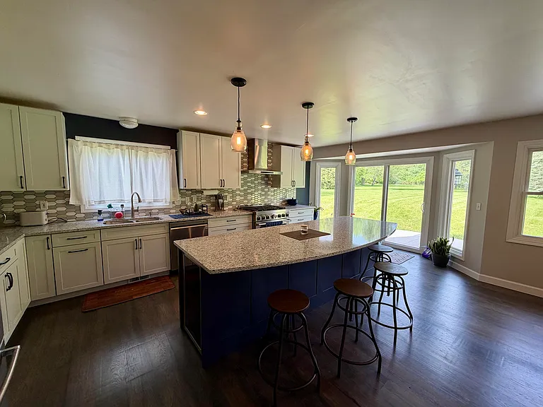 6961 Suncrest Dr — Photo 19