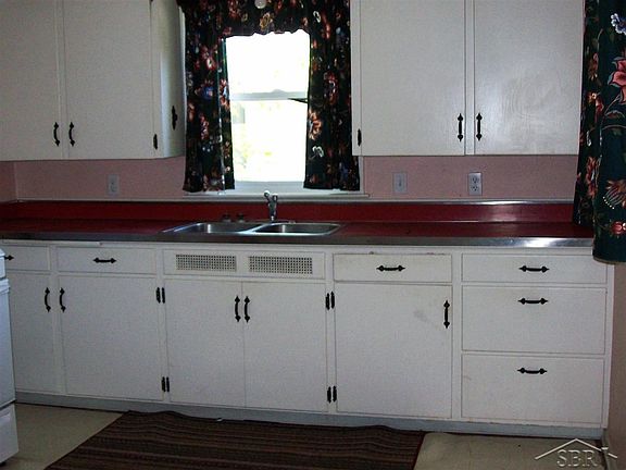2nd image of 2521 Cooper Ave