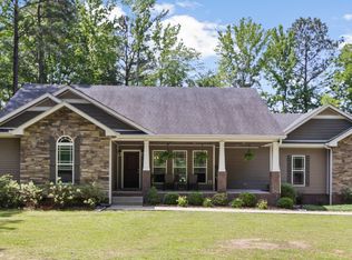 4065 Oakwood Rd, Woodlawn, TN 37191