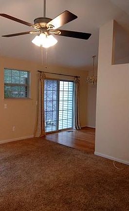 3rd image of 4074 Stonebridge Dr #1