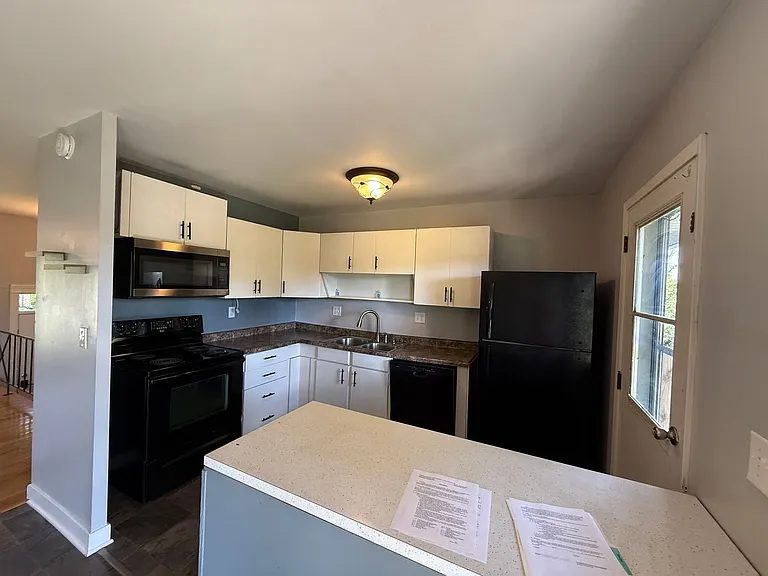 213 S Poplar Dr — Photo 8