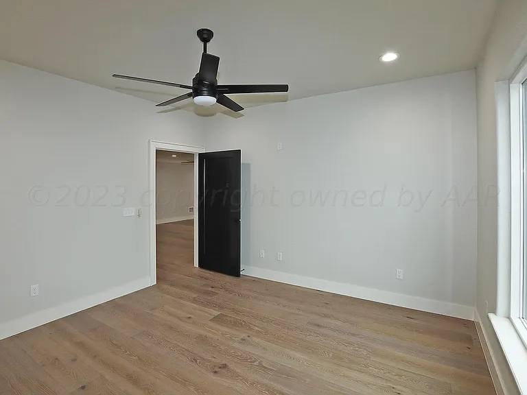 9405 Rockridge — Photo 38