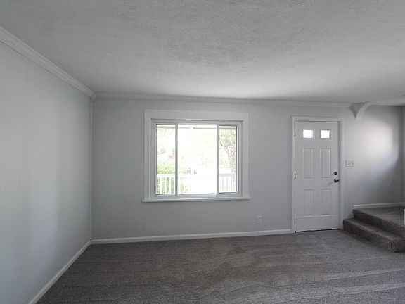 4th image of 3343 Lincoln Ave