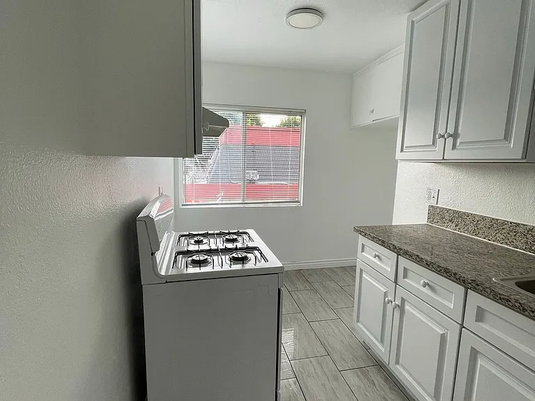 3711 Pueblo Ave #3 — Photo 18