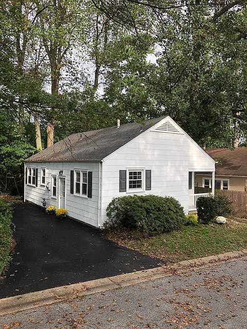 1st image of 703 Prospect Ave