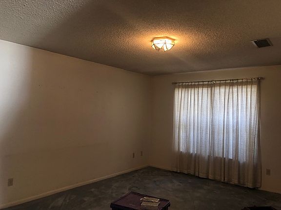 3rd image of 607 S Wood St