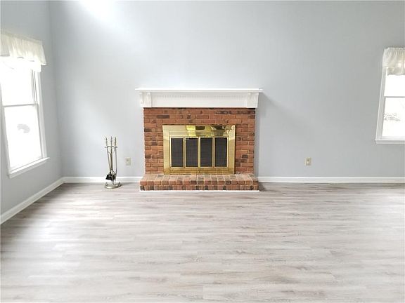 2nd image of 1277 Clairmont Ct