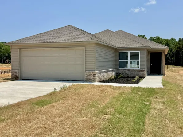 8041 Chesapeake Trl, Bauxite, AR 72011