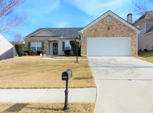 3932 Maple Tree Ct, Loganville, GA 30052