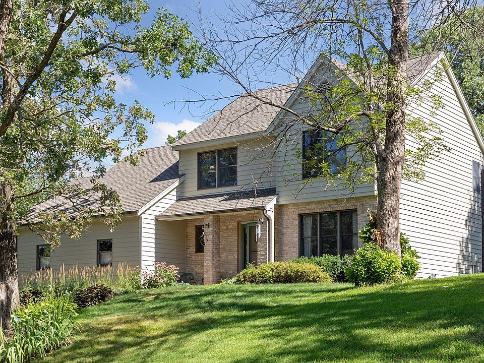 1st image of 520 Knollwood Dr